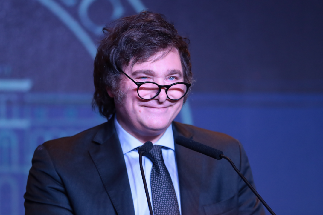 阿根廷新任总统米莱对中方祝贺表示感谢，并对中国人民致以最诚挚祝福。米莱当选总统后