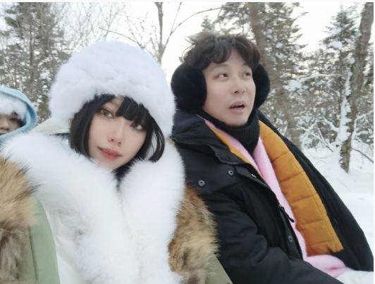 小孩子才做选择，老婆和财神我都要[拳头] ​​​