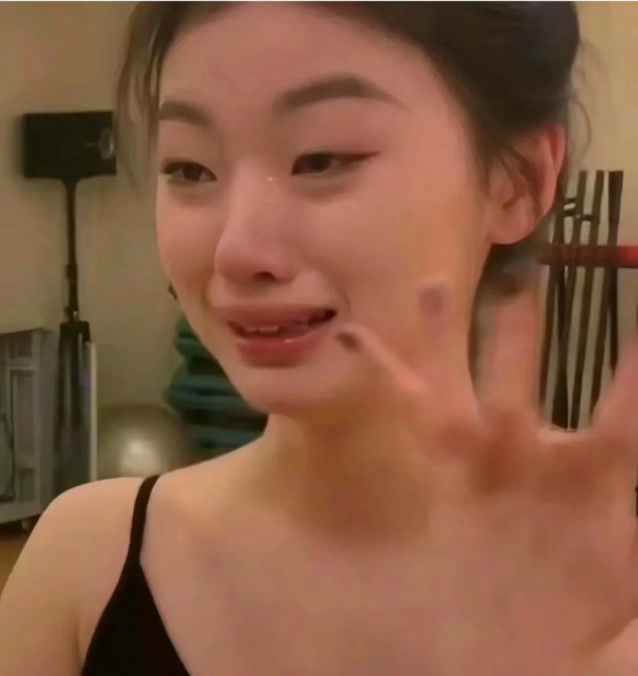 突然……开始心疼浙江省了！！！
最近因为哈尔滨和广西两地大火，带动了旅游经济，都