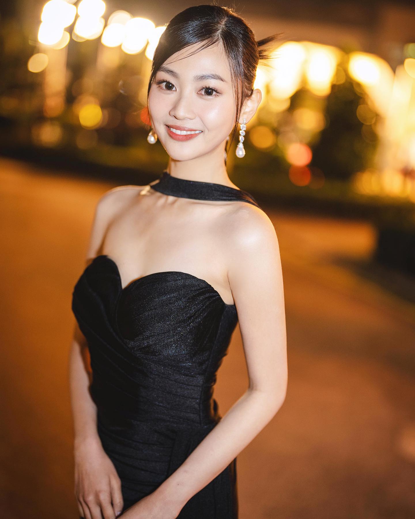 她目前香港TVB顶级美女，TVB经常找她拍戏，要全力捧红她