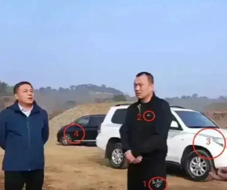 网友们真是火眼金睛
最近迁西县的李书记又成了大家热议的焦点！这位领导人的穿着品味