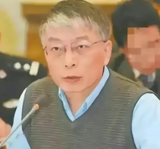 陶鹏教授呼吁严惩农村烧火做饭和柴火取暖行为的理由是，这些柴火燃烧产生的颗粒物和有