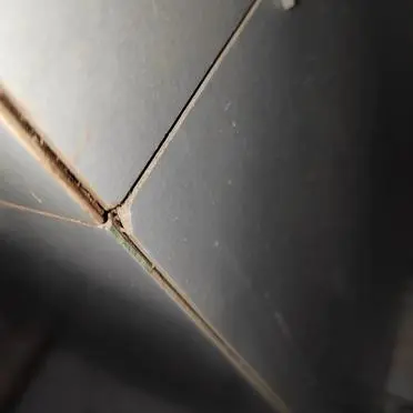 就想问问大家，一个新家吗，墙砖都贴成这样，能不能受得了！

在外出差回来，看到新