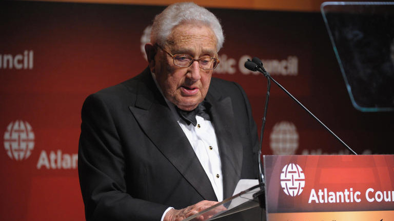 99岁高龄的亨利·基辛格仍然每天工作15个小时，并环游世界出差