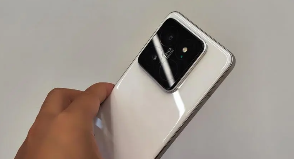 小米14 Pro钛合金特别版为什么最后把卫星通信砍了？也许这就是根本原因！其实说