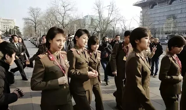 这些朝鲜女兵颠覆了我的印象，怎么都这么漂亮呢？
