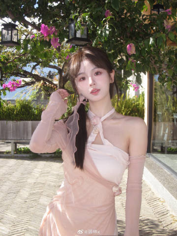 你比春天先来到 ​