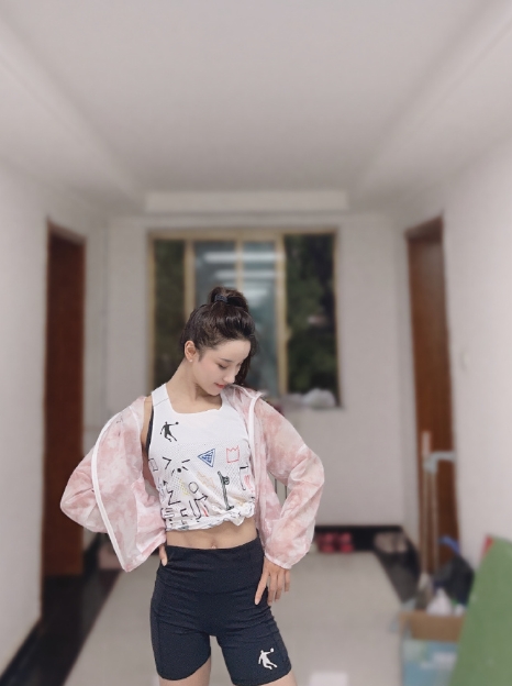 这个美颜相机可能自动开启了瘦身#李美珍#马拉松#亚运女神