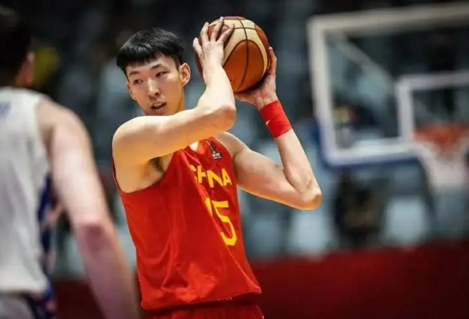 CBA22-23输过后，面临下课危机的主教练排名
1，丁伟
去年山东第8名，现在
