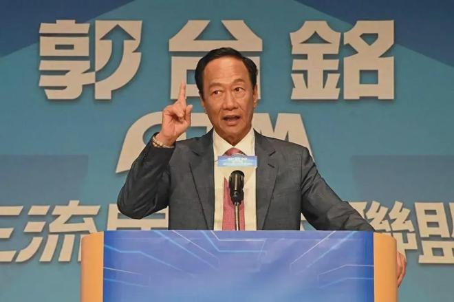 岛内选举进入最后冲刺阶段，决胜关键人物出现，民进党发出威胁。就当各方以为民意支持
