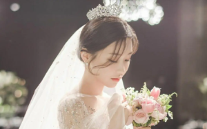 我送外卖补贴家用，却被婆婆说是丢人现眼，害我意外流产后， 她居然还让老公把小三带回了家