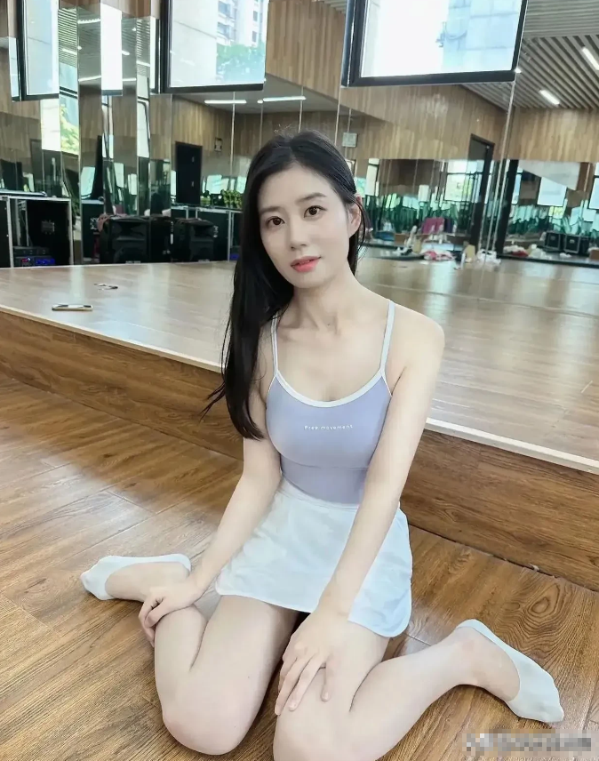 昨晚，出于冲动，我掉手扇了丈夫一巴掌，并提出了离婚。本以为这只是情绪发泄，但没想