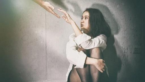 攻略心爱十五年，终于还是被他随意丢弃成了垃圾，果然，不被珍惜的爱，越爱越是贱卖......