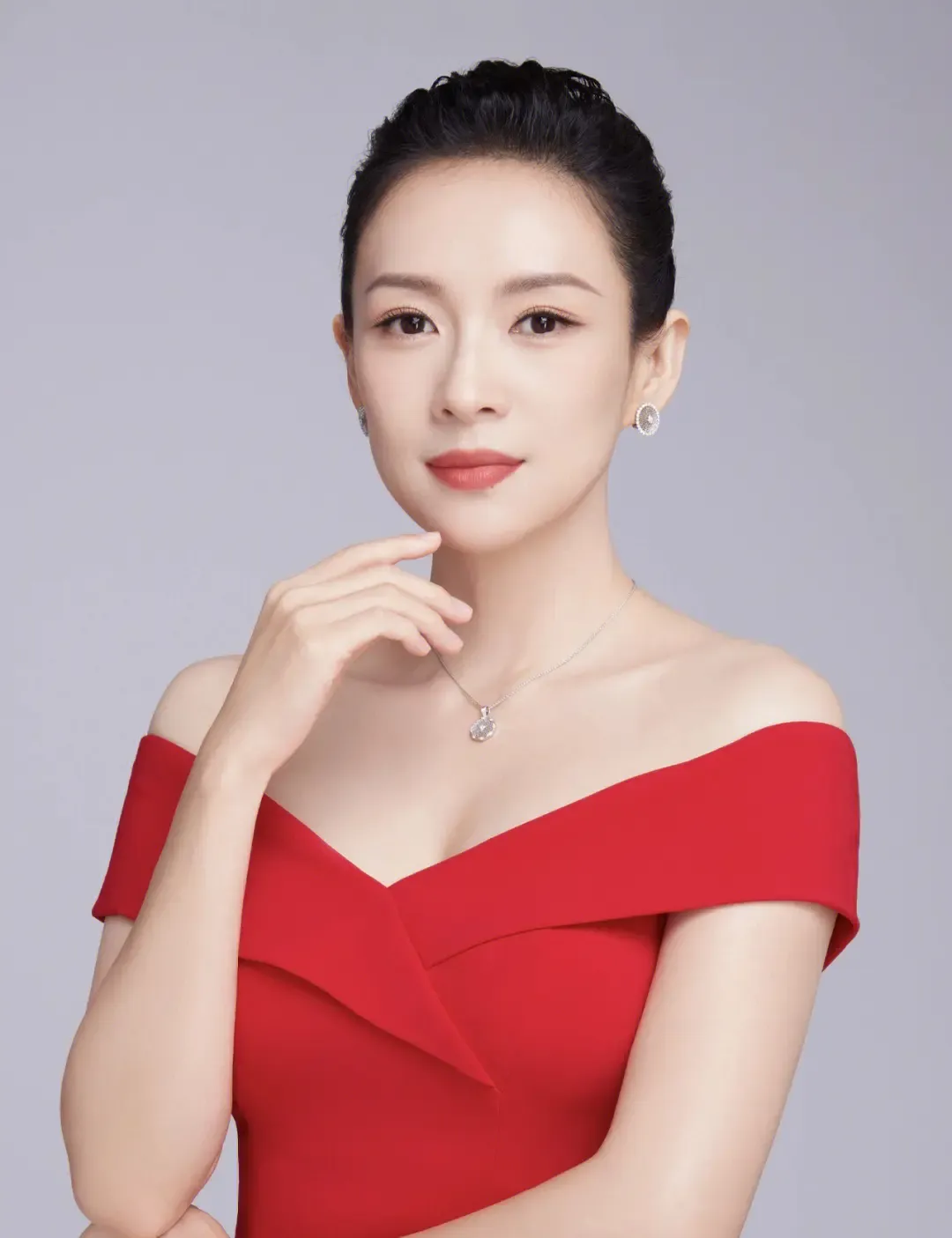 汪峰感情史
第一位：筠子，女歌手。
第二位：齐丹，主持人。
第三位：葛荟婕，中国