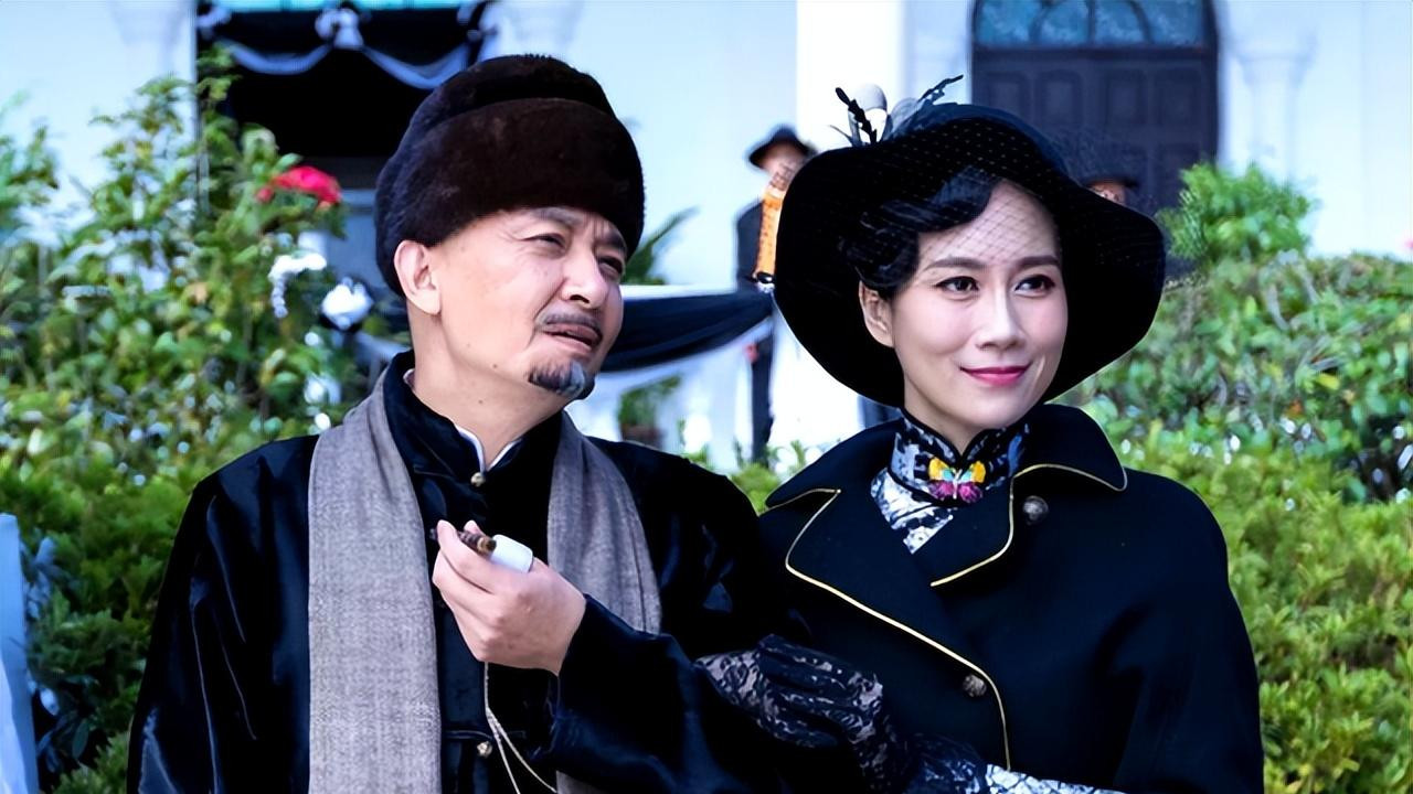 “致命女人”温峥嵘：24年不温不火，隐婚初恋生子，45岁风采依旧