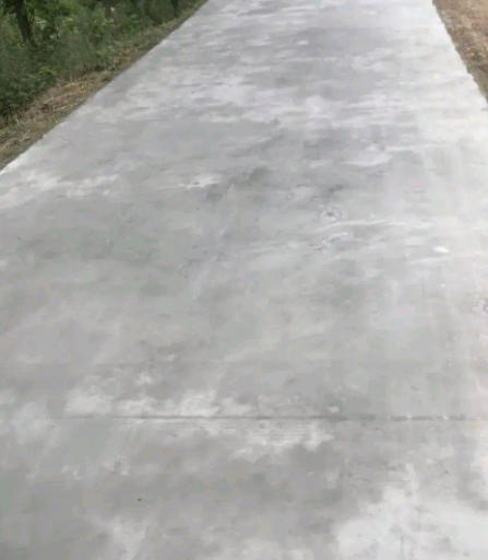 老家的宅基地被占了一部分，要建房地方不够了，奔走半年，终于在村尾给了一块地！

