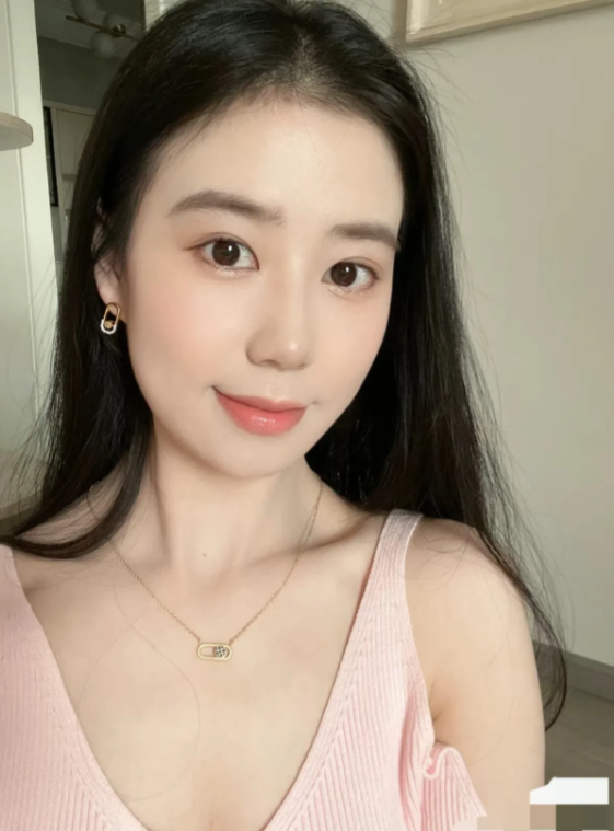我被裁员了。在厦门工作了7年，三十岁的年纪根本找不到好工作。思来想去，跟我老公商