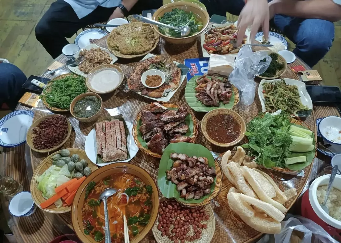 云南吃席，这桌要不要200块？
