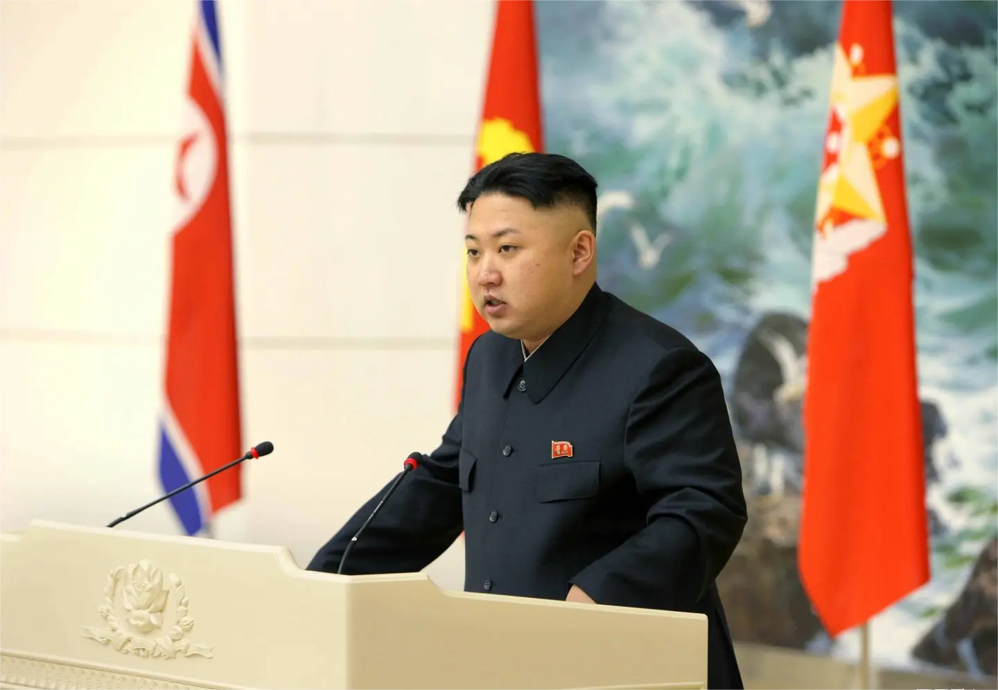 金正恩新年又生气了？在近日的一次会议上，金正恩脸色铁青，官员们大气都不敢喘，更奇
