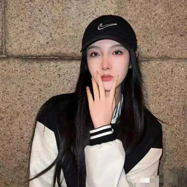 都美竹关于吴亦凡最新录音被曝光，真的毁三观！

都美竹说：我俩在一起的时候一个月