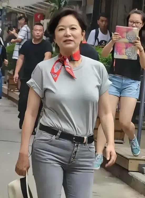 70岁的林青霞发福了，但依然很美！
