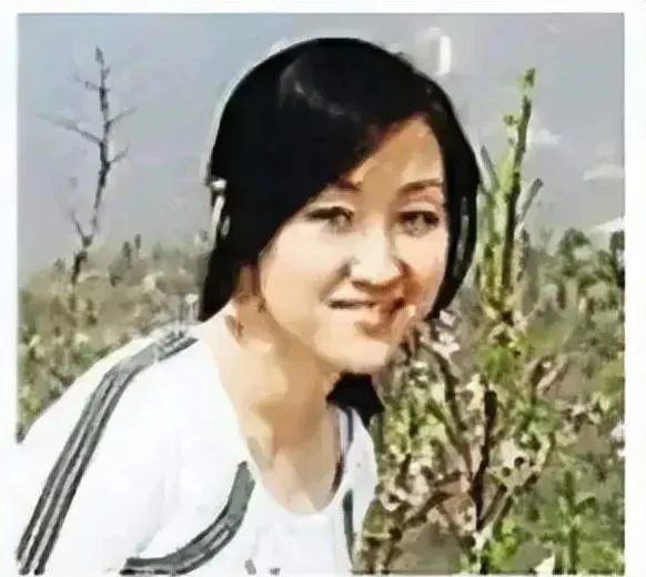 清华4人帮：孙维、金亚、王琪、黄开胜
人前一套人后一套，为了利益把良心卖了，全部