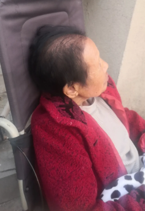 每次听到，有娘真好！这句话，我都不知道怎么回答。我老娘瘫痪在床不能自理九个月了，
