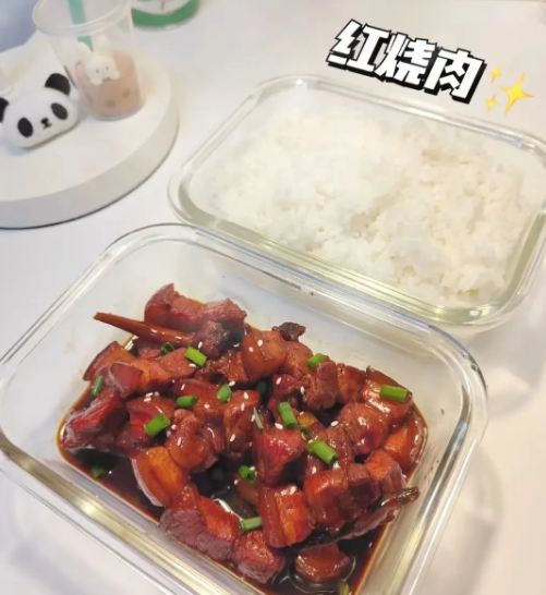难怪资本纷纷涌入预制菜市场！

今天我在超市买了一袋红烧肉，热起来后倒出来数了一