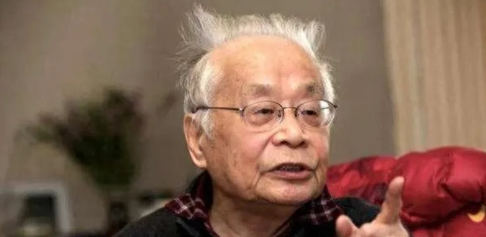 何祚庥黑中国不遗余力！

       粒子物理、理论物理学家、马列主X理论家、