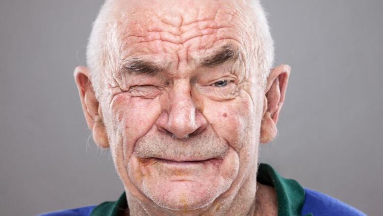 男人过了50岁眉毛变长，意味着什么？真的会长寿吗？原因要搞清