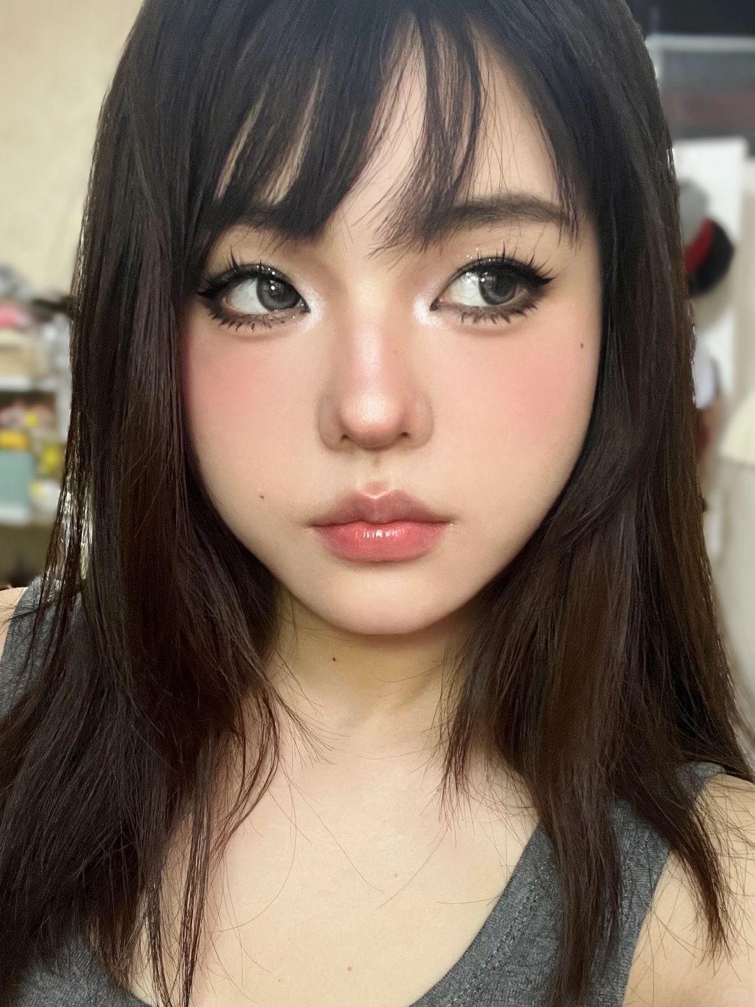 禁止自己浓妆羞耻
我要时刻告诫自己：不为取悦任何人，也不要在意任何judge！