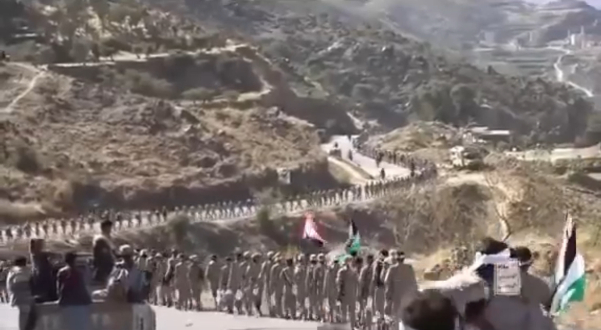 成千上万也门胡塞武装战士在沙特边境集结，要求去巴勒斯坦，与以色列国防军决一死战。