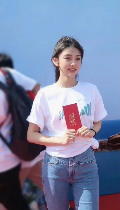 青春，阳光。
