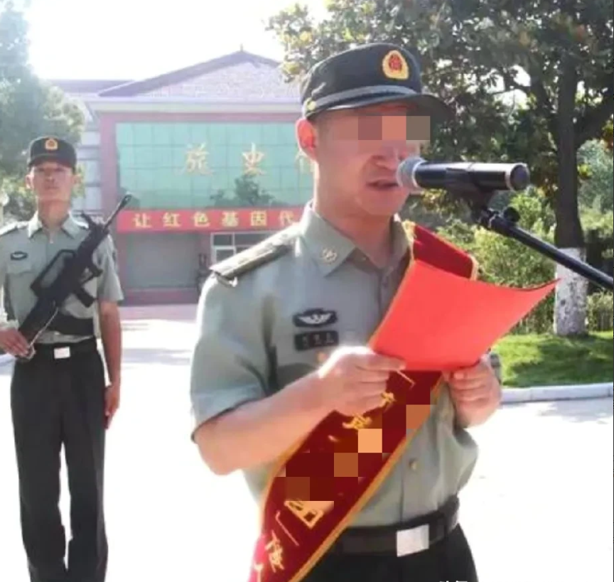 现在军官都选择这样吗？
战友儿子40多岁在陕西某部队正团级转业，本来分配到苏北某