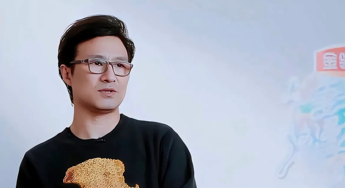 汪峰在离婚后首次宣布新消息，他宣布将在南京举办盛大的演唱会，并在海报上透露了一个