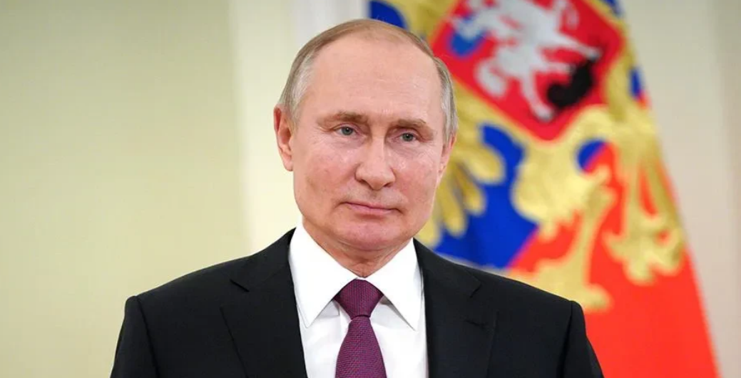 实捶了！普京决定不去美国！俄罗斯总统普京13日签署决定，派遣由俄罗斯副总理奥维尔