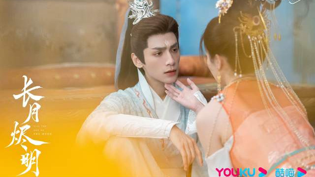 粉丝吹嘘罗云熙舞40斤长枪，不料惨遭网友破案，评论让人笑掉大牙