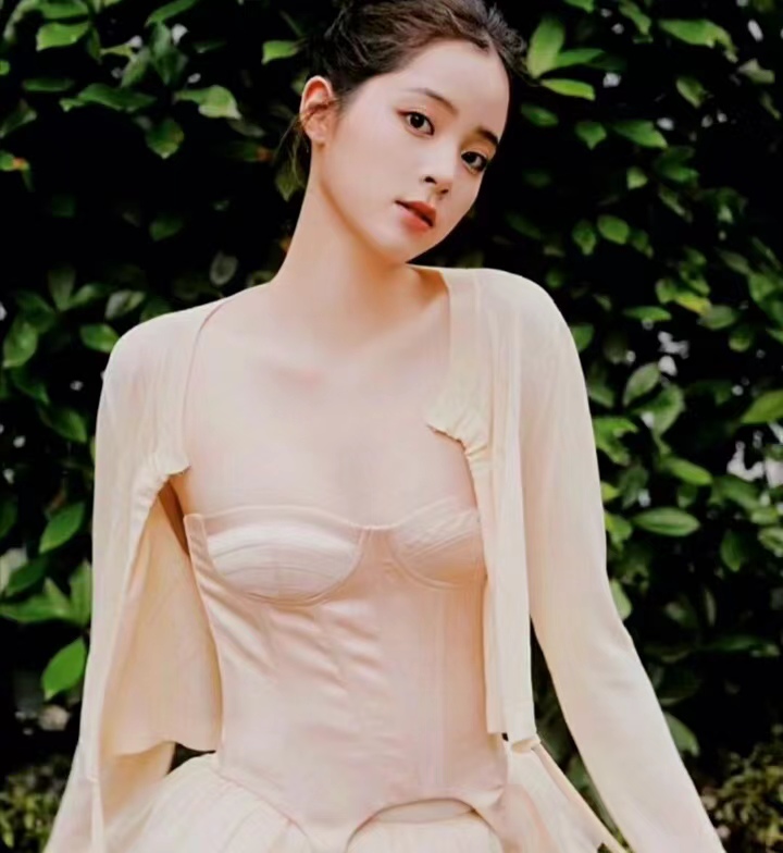 气质女神欧阳娜娜