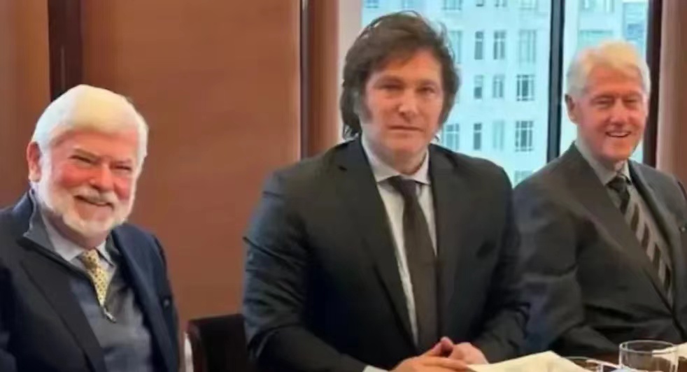 阿根廷新当选总统米莱丢人丢大了。在竞选期间，他强调要全面倾向美国，然而在即将上任