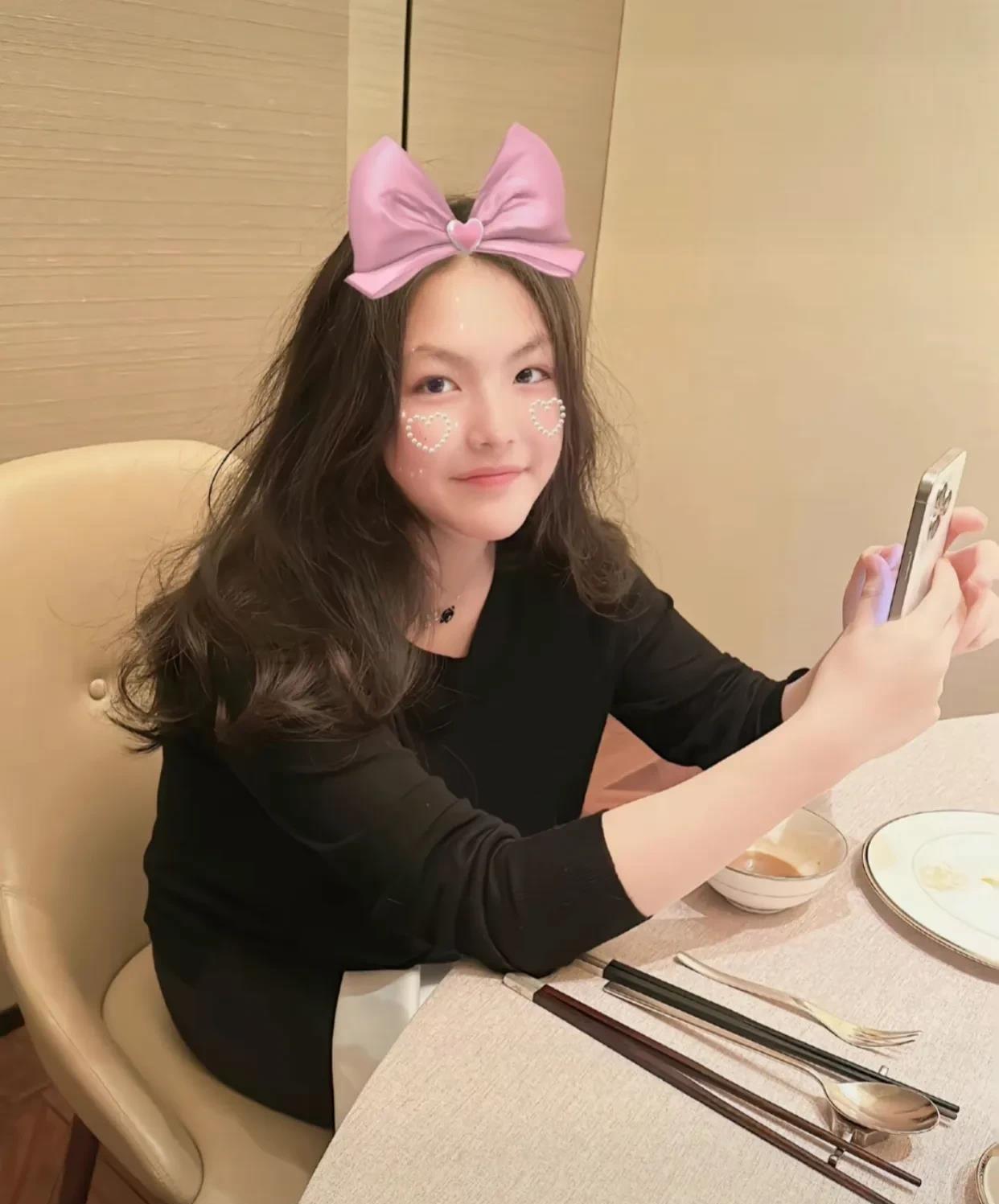 
李湘，因为一屉包子，冲上热搜！

12月19日，许久没有露面的李湘，激动得发了