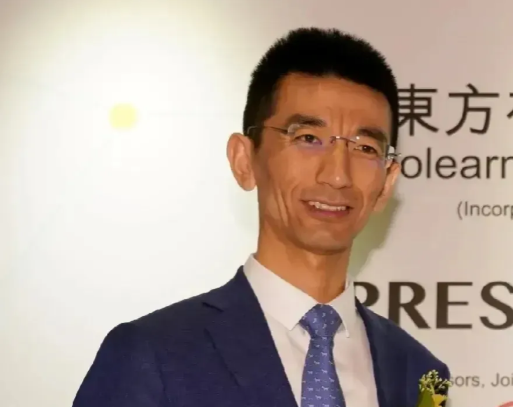 孙东旭还是有血性，硬骨头，不干了！

东方甄选小作文事件还在发酵，俞敏洪留住了董
