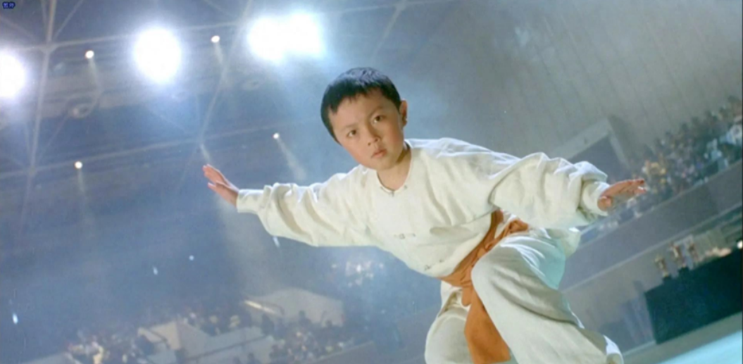 童星出道即处行业顶峰，激流勇退远离影视11年如今回归只为武侠梦
谢苗是一位童星，