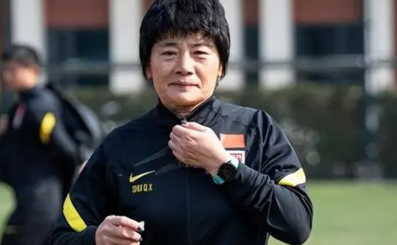 曝某高层指令性建议导致女足名单变动，某些球员并非水庆霞想用。这样的选人干预并不是