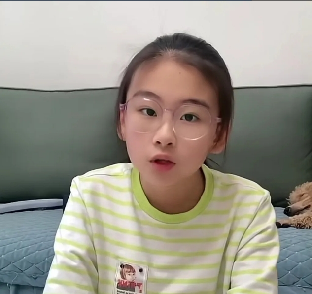 
一12岁女儿问母亲：妈妈，我能去闺蜜家住两天吗？母亲：不可以，女儿不解道：为什