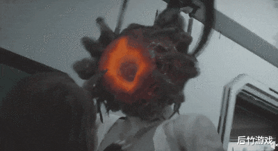 《生化危机3》重制版曝出有趣Bug，被怪骑脸的吉尔秒变光头
