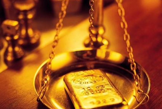 #男孩偷卖家中31斤金条变现565万# 
家里条件这么好，就该早让接受优质教育，