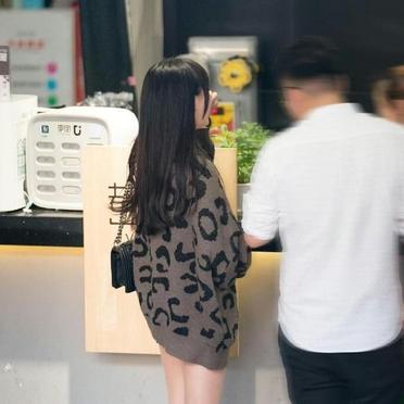 是不是所有的女生穿高跟鞋，都会显的腿很长呢