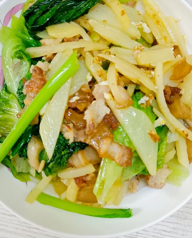 在质监局工作的姑姑，
从来不吃这些东西！

1. 酱油
她认为酱油中的防腐剂太多