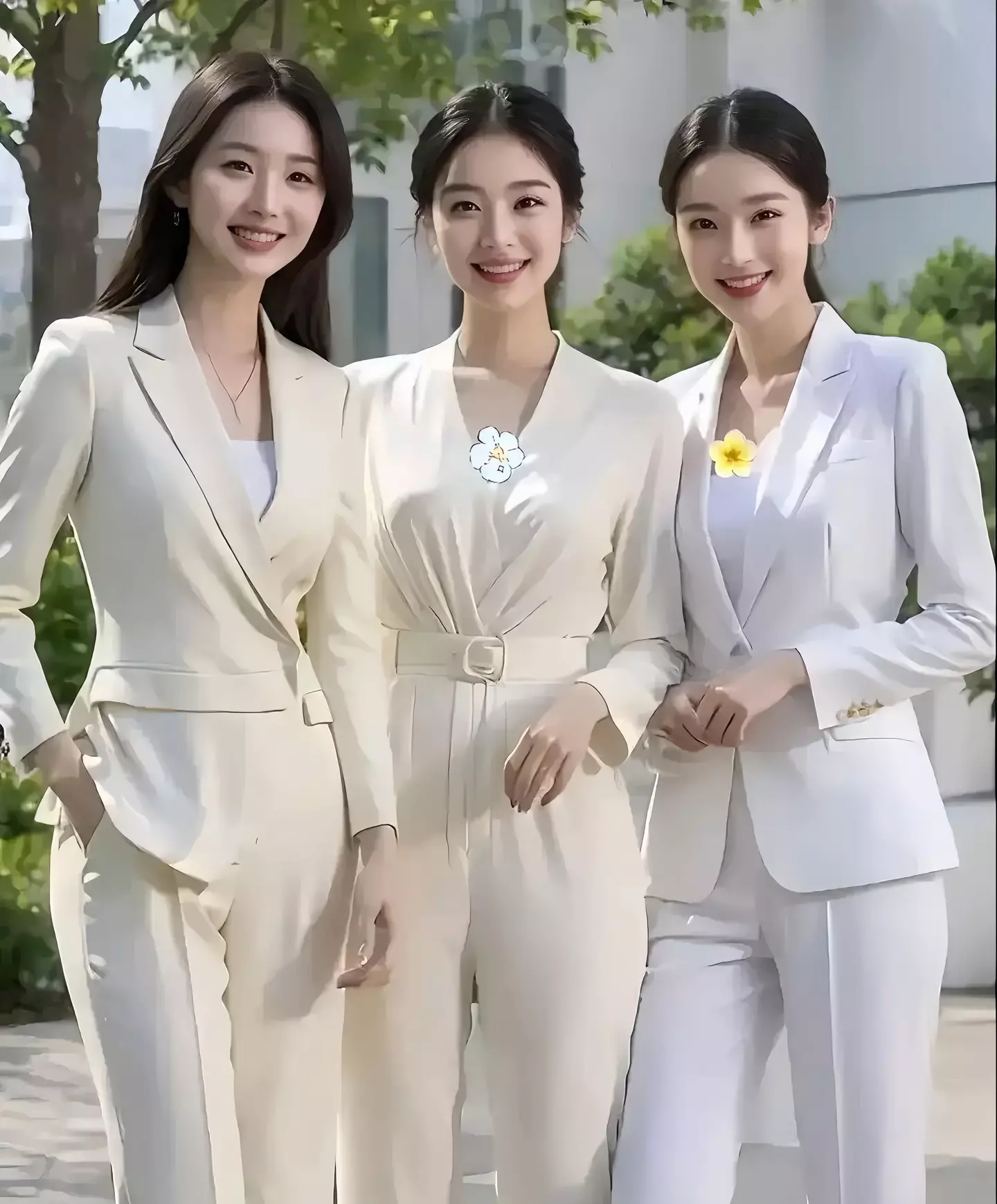 这三位曾经是恒大三朵金花，实在是太漂亮了，怪不得那么受宠爱。