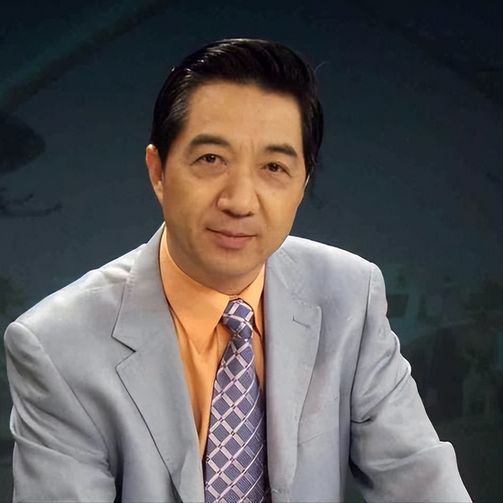 军事专家，张召忠说，战争真的很残酷，伊拉克，打仗的时候，一千多人躲在了防空洞里，